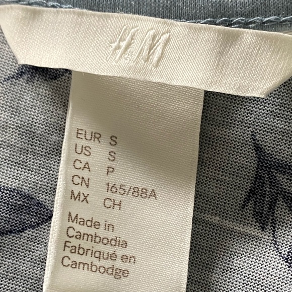 H&M Soft Blue Feather Print Boho Hippie Shirt - Picture 5 of 7